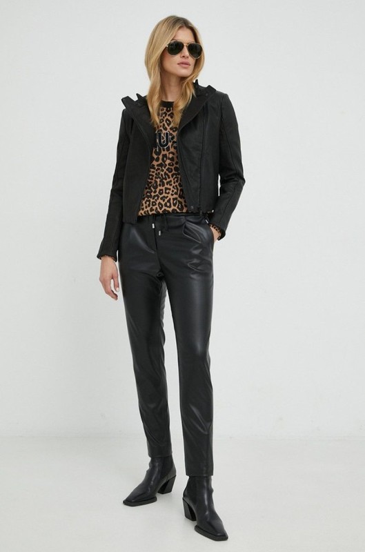 08f4d1a7a76a2250e1de601253cd924f45befd6b90cfe99d