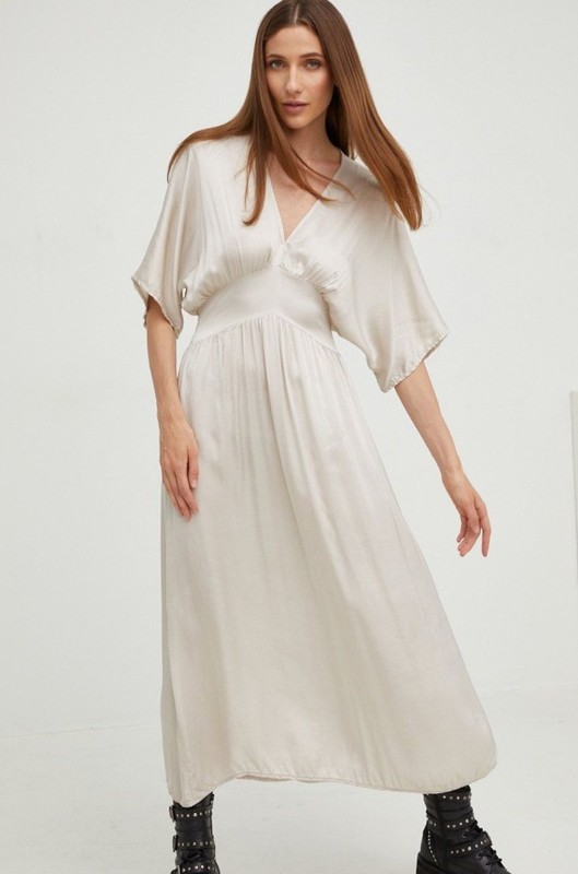 Sukienka na komunię dla mamy 2023