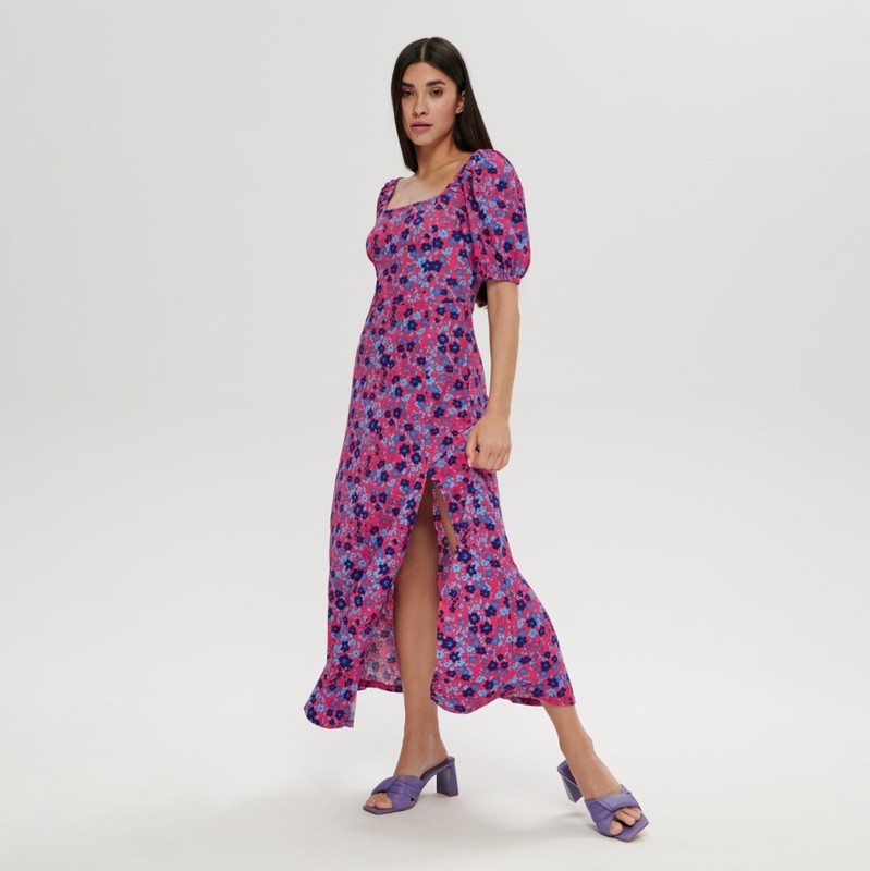 Elegancka sukienka w kwiaty