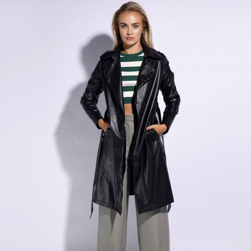 Damski trencz z ekoskóry