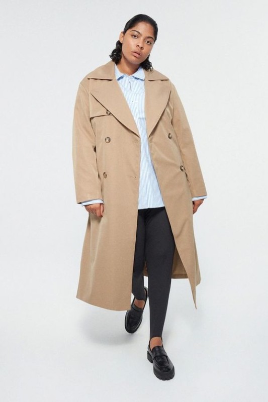 Modne płaszcze na jesień i zimę 2022 trencz oversize