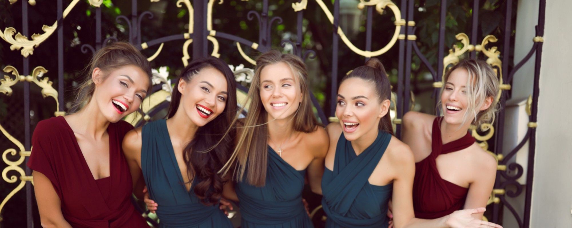 Modne sukienki na wesele 2023