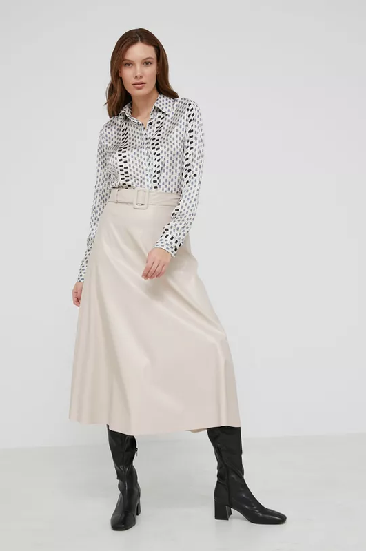 Biała koszula w grochy