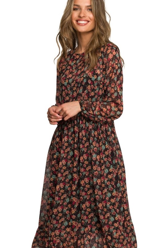 Sukienka w kwiaty z długim rękawem