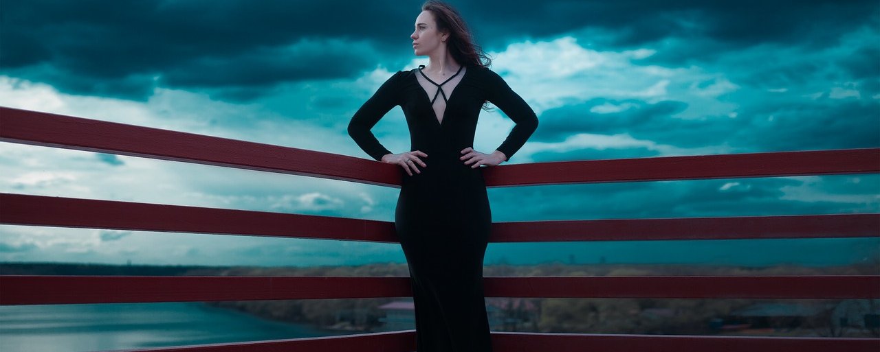 Mała czarna - nowe pomysły na noszenie klasyki