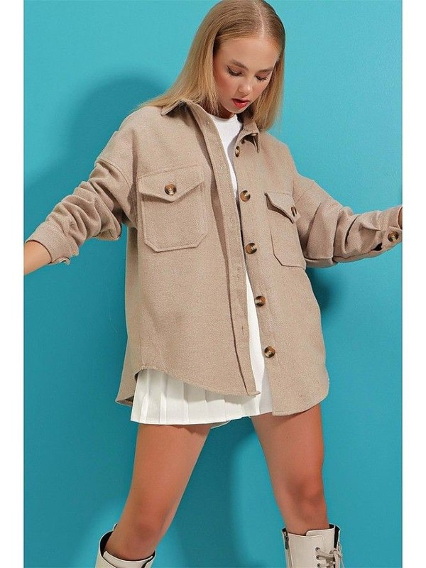 kurtki damskie na wiosnę 2023