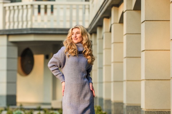 free-style-comfortable-woman-wear-sweater-elongated-sweatshirt-tunic-dress-enjoy-softness-blonde-girl-make-up-face-fall-outfit-knitwear-concept-cashmere-woolen-sweater-warm-oversized-sweater