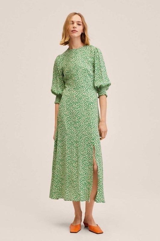 modne-sukienki-w-kwiaty-2022-rekaw-3_4