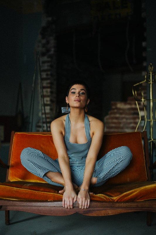 jak dobrać stanik do dekoltu kwadratowego