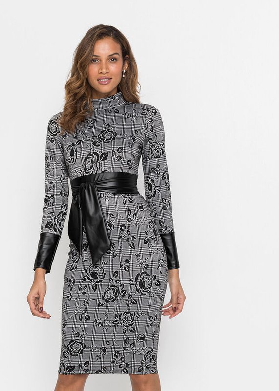 Elegancka dopasowana sukienka