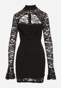 Czarna Koronkowa Sukienka o Dopasowanym Kroju z Marszczeniem i Rozcięciem przy Dekolcie Selella