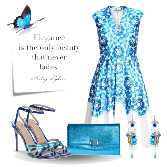 Elegancka niebieska sukienka