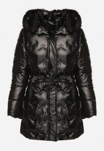 Czarna Pikowana Kurtka z Odpinanym Kapturem i Futerkiem Wiązana Paskiem Olenessa